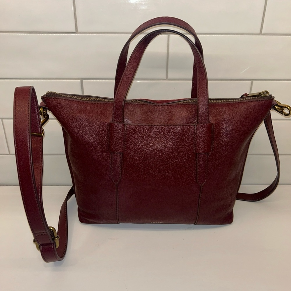 Elegant Burgundy Leather Handbag and Wallet Set - Picture 12 of 16